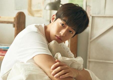 南柱赫女友金智秀 南柱赫个人资料