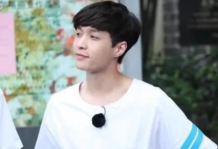 极限挑战导演骂为什么张艺兴  张艺兴为什么晕倒