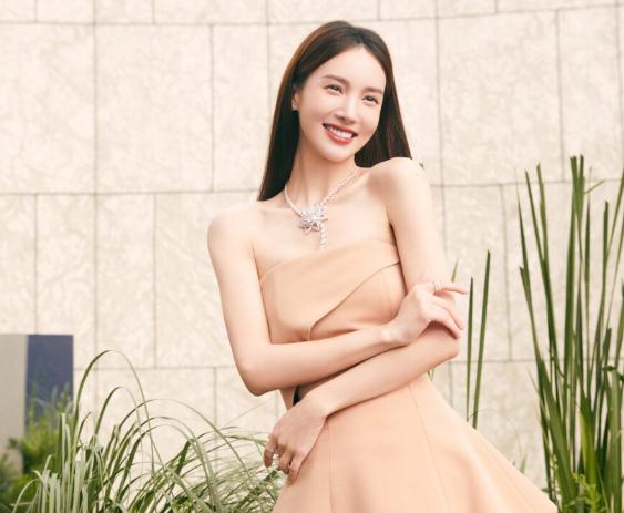 金晨的个人资料(简介,身高,年龄,三围,图片）