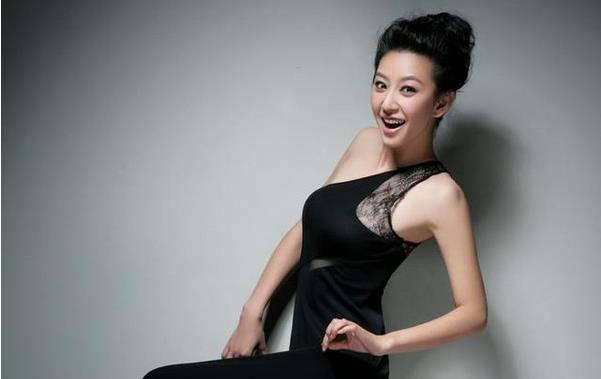 唐一菲和景甜很像,唐一菲是武汉哪里人