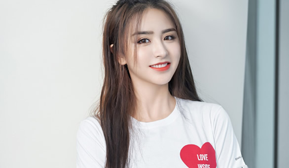 金子涵个人资料哪里人(简介,身高,年龄,三围,图片）-昕薇网