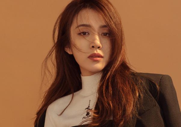 王晓晨和姜妍长得很像,王晓晨和姜妍是一个人吗