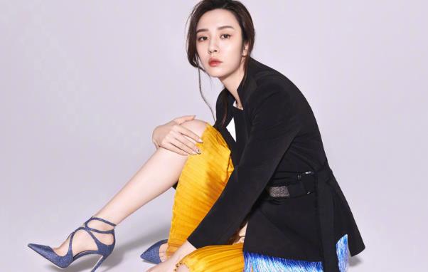 王晓晨和姜妍长得很像,王晓晨和姜妍是一个人吗