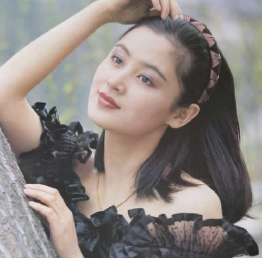 陈红年轻时最美图片：年轻时竟有这样的评价