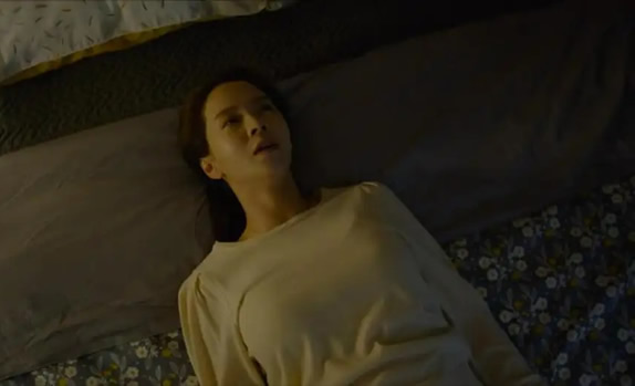 闺蜜跟自己老公出轨该怎么办 需要两个人坐下来谈一谈