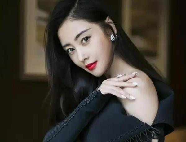 张天爱是哪个公司的艺人 张天爱徐开骋恋情是怎么回事