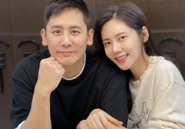 秋瓷炫的第一任丈夫是谁啊 秋瓷炫离婚了吗