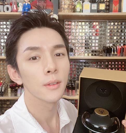 李佳琦出什么事了 为什么会封？