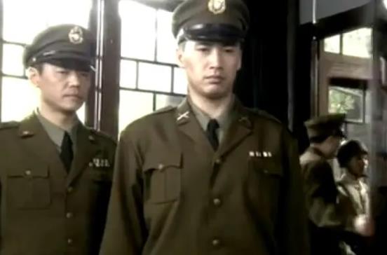 评分9.0以上的谍战剧有哪些，《潜伏》依旧谍战巅峰