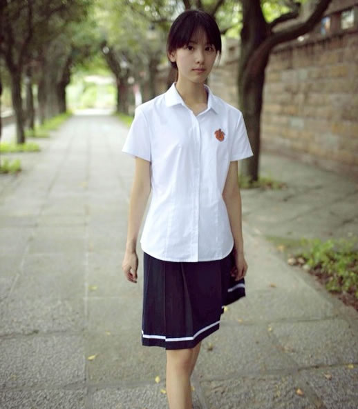 陈都灵个人资料简介：朴素清纯陈都灵微博及图片