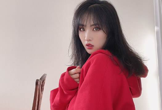 姚安娜是谁个人资料 其为什么不姓任呢