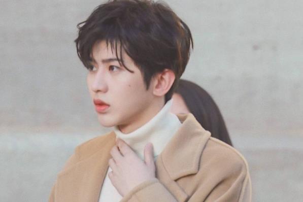 蔡徐坤和谁在一起了,蔡徐坤身高多少