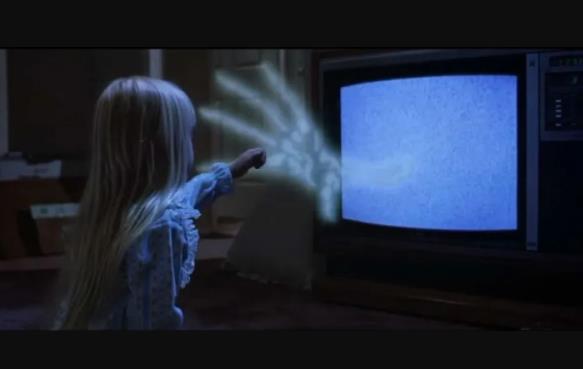 经典好看的鬼片8部 闪灵是难以超越的经典,山村老尸更吓人 经典好看的鬼片8部 闪灵是难以超越的经典,山村老尸更吓人