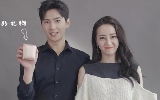 杨洋为什么会牵热巴的手,杨洋可能喜欢迪丽热巴吗