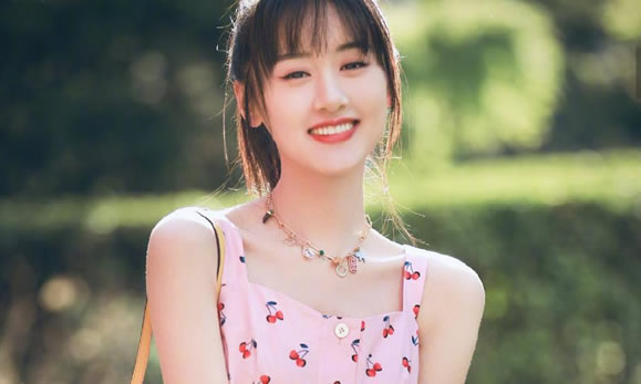 袁冰妍个人资料简介及男朋友,袁冰妍原名家境如何 袁冰妍个人资料简介及男朋友,袁冰妍原名家境如何