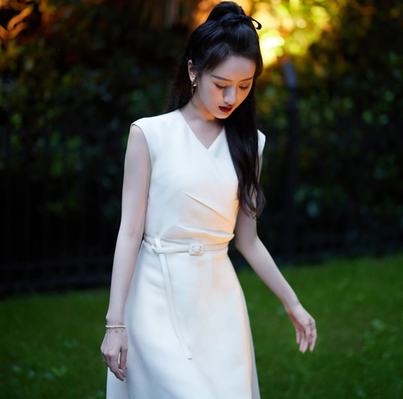 袁冰妍个人资料(简介,身高,年龄,三围,图片) 袁冰妍个人资料(简介,身高,年龄,三围,图片)