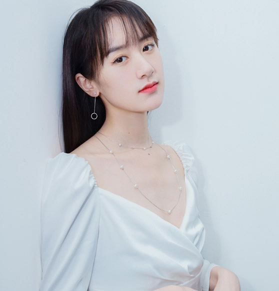 袁冰妍个人资料(简介,身高,年龄,三围,图片) 袁冰妍个人资料(简介,身高,年龄,三围,图片)