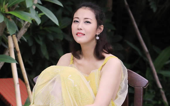 周海媚个人简历资料：周海媚结婚了吗后来为什么不红了