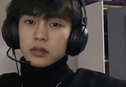 余庆伟个人资料简介图片：抖音火爆网红(凭长相和性格走红)