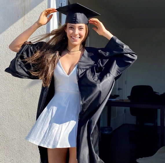 谷爱凌个人资料及简介,谷爱凌三围身材美照一览