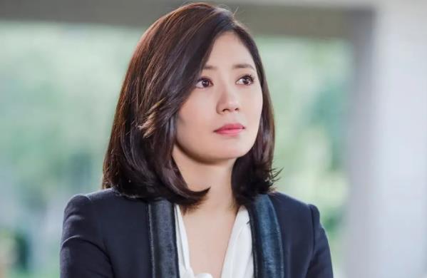 贾静雯到底和谁结婚,贾静雯可能属的生肖