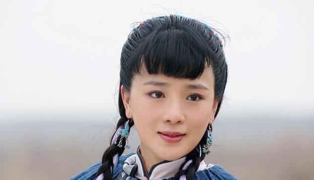 周显欣的真实年龄多大  周显欣的老公是谁及名字