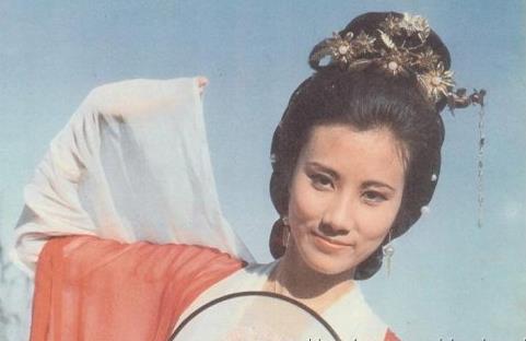 汪明荃年轻照片