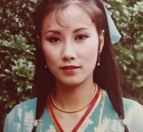 汪明荃年轻照片