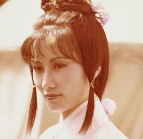 汪明荃年轻照片