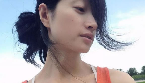 沈佳妮的老公是谁：沈佳妮的个人资料简介