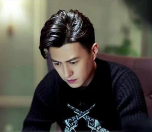 靳东最红的三部剧 靳东演的电视剧最近热播的是什么