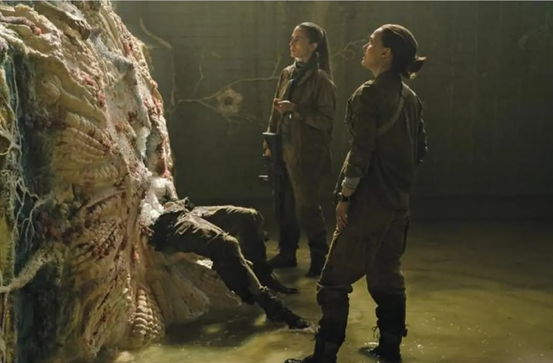 有哪些爆炸好看的科幻电影？酷爽劲爆8部科幻电影推荐