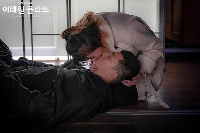 好看韩剧推荐必看的 十大浪漫爱情韩剧