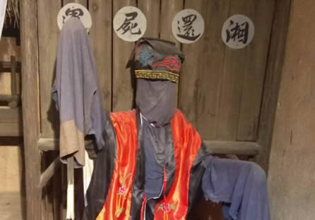 湘西赶尸有真实的图片吗(赶尸原理就是背着尸体)