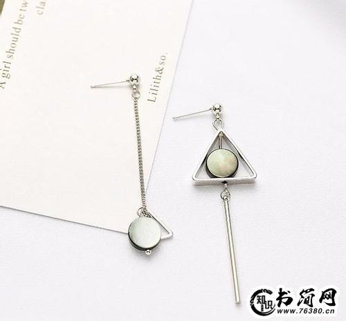 关于耳环的优美句子 关于耳环的赞美句子