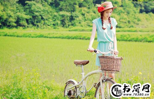 形容担当的句子