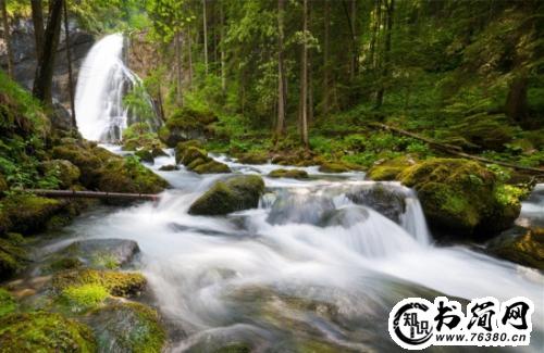 写小溪的句子 描写小溪的优美句子