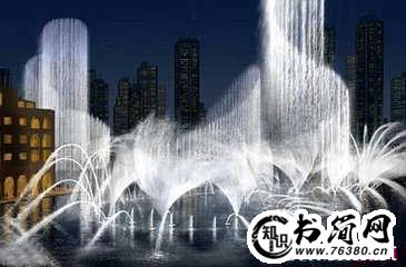 描写喷泉的句子_描写喷泉的优美句子